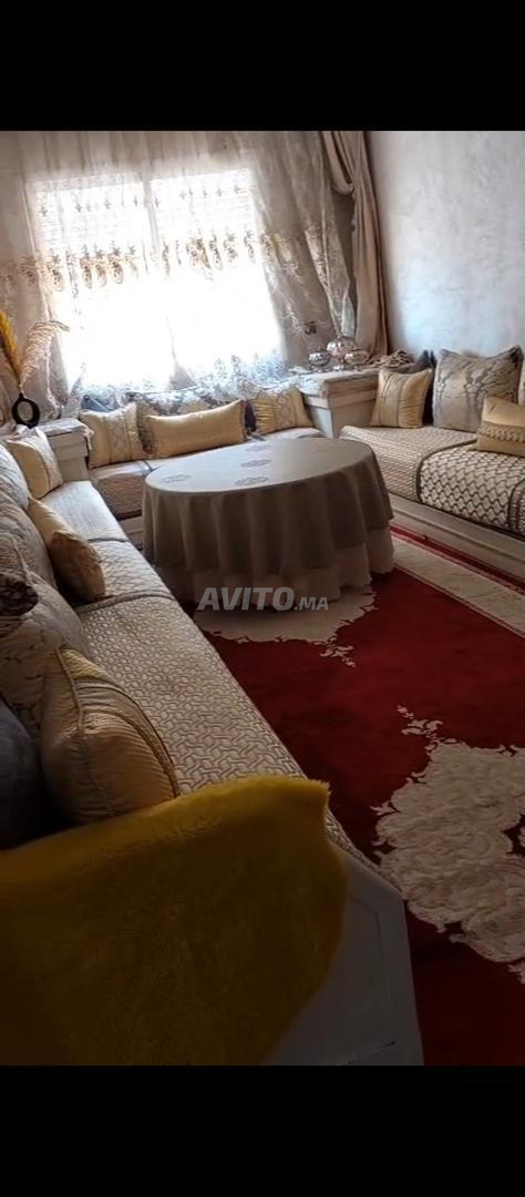 Apartment for sale with roller shutter equipped window, upscale neighborhood