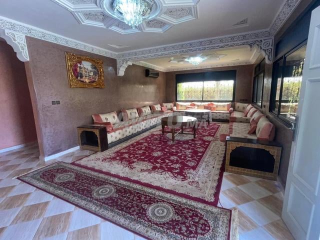 À VENDRE – Villa de Prestige avec Piscine et Arbres
