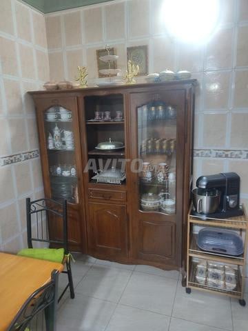 Vitrine en chêne massif à vendre