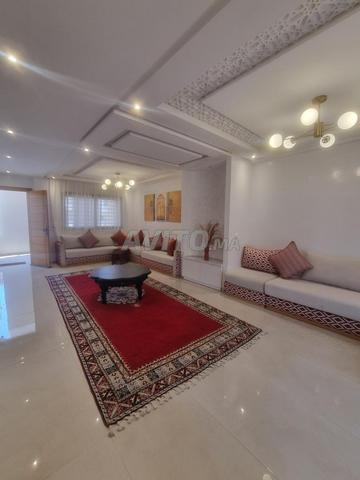 Furnished Triplex in Californie for Rent