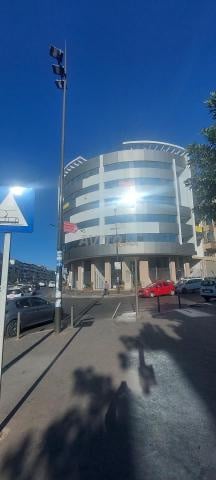 Well-located office space for rent
