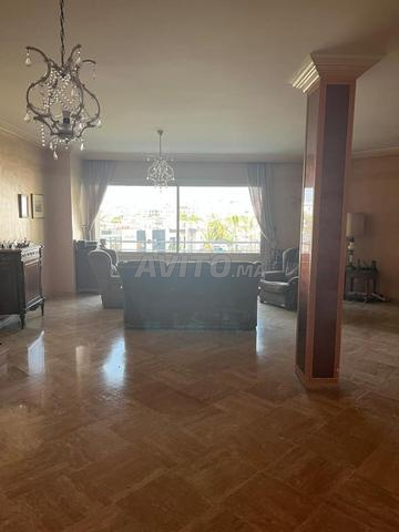 For Sale - Large 184 sqm Apartment in Hay Riad