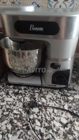 Pastry robot in very good condition for sale.
