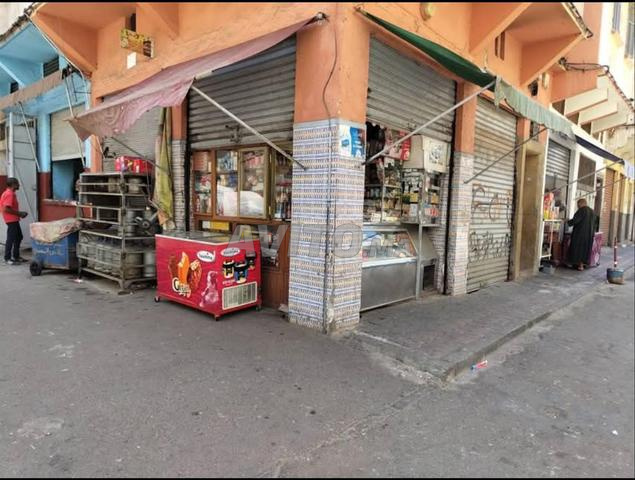 Shop for rent with management contract