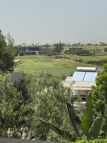 فيلا فاخرة للإيجار خالية في مدينة خضراء