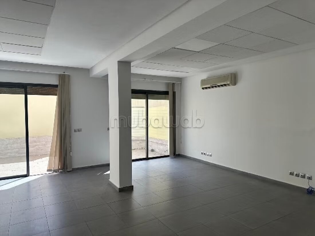 مكتب ٢٠٥ م٢ للإيجار في الدار البيضاء — Photo 5