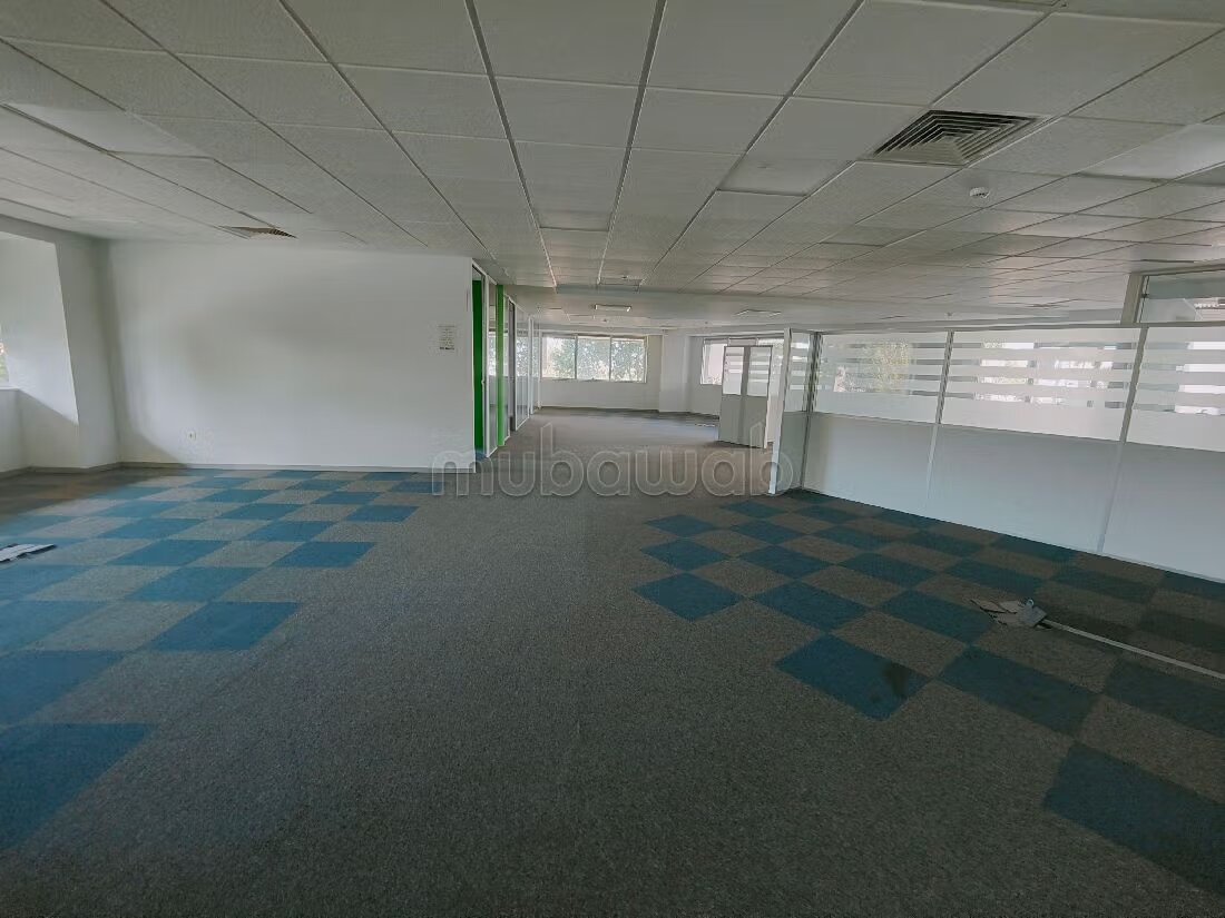 Bureau 300 m² à louer à Casablanca — Photo 3