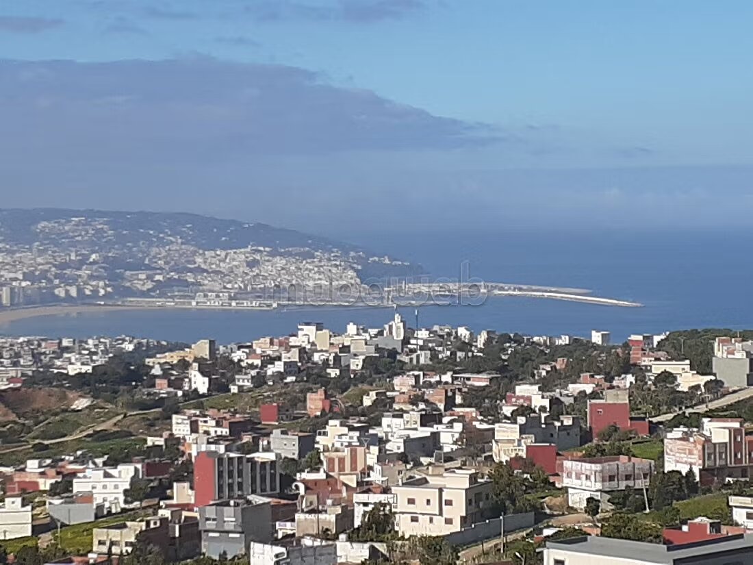أرض قابلة للبناء للبيع في طنجة — Photo 2
