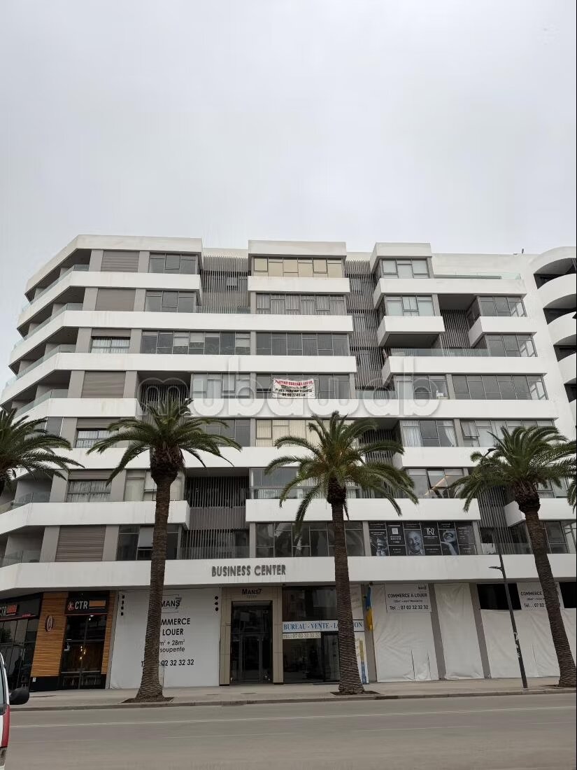 60 m² Office for Rent in Casablanca — Photo 3