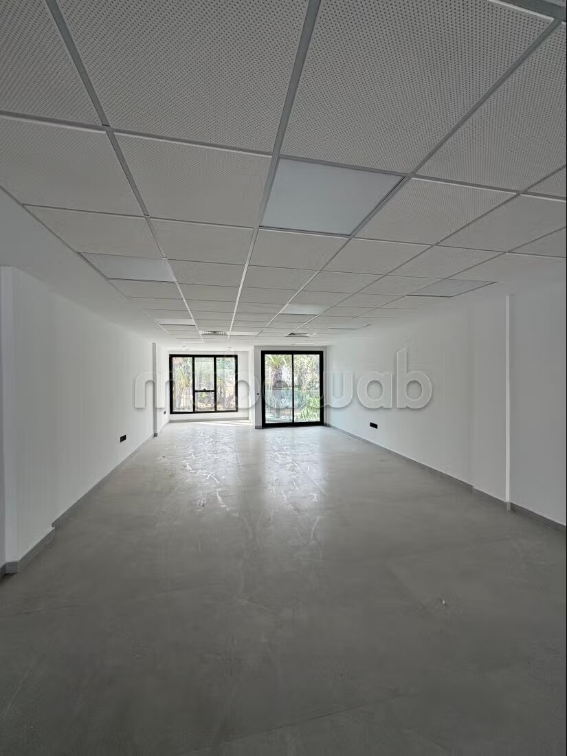مكتب 73 م² للإيجار في الدار البيضاء — Photo 4