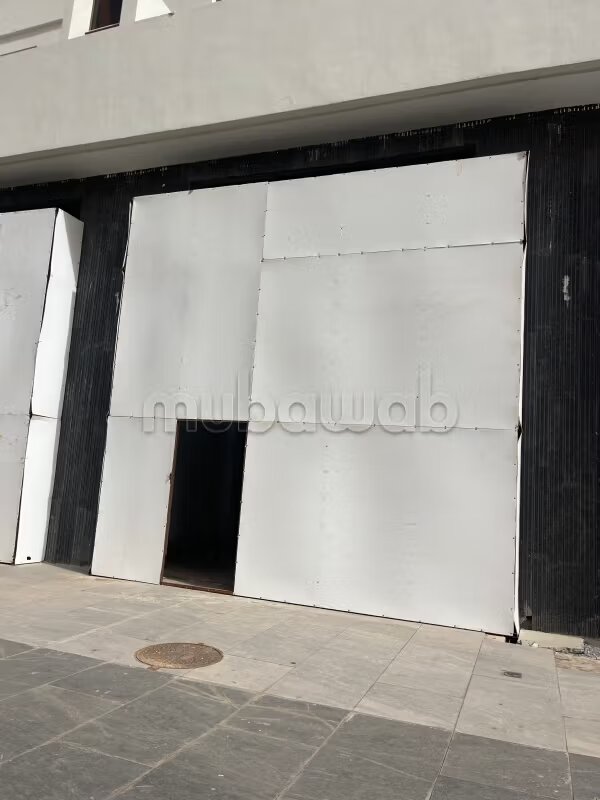 Local commercial 202 m² à louer à Casablanca — Photo 5