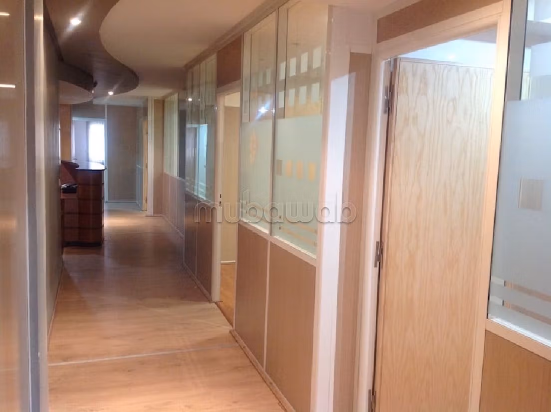150 m² Office for Rent in Casablanca — Photo 5