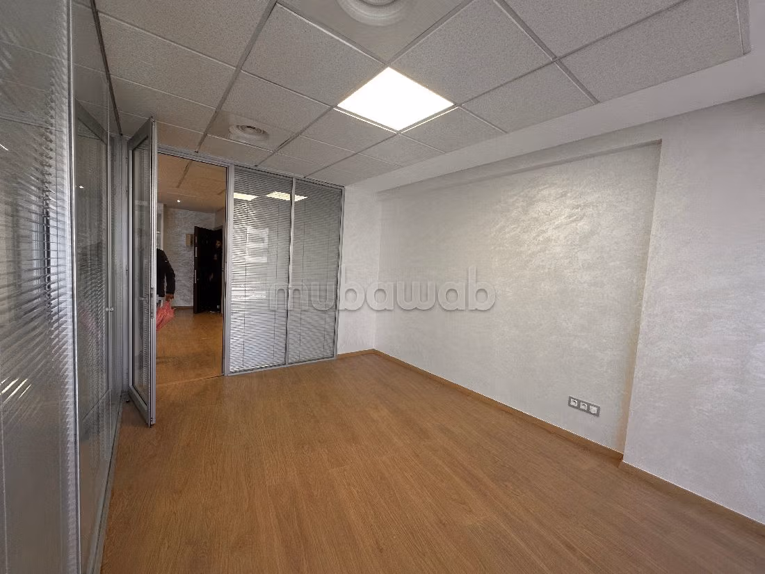 Bureaux 58 m² à louer à Casablanca — Photo 8