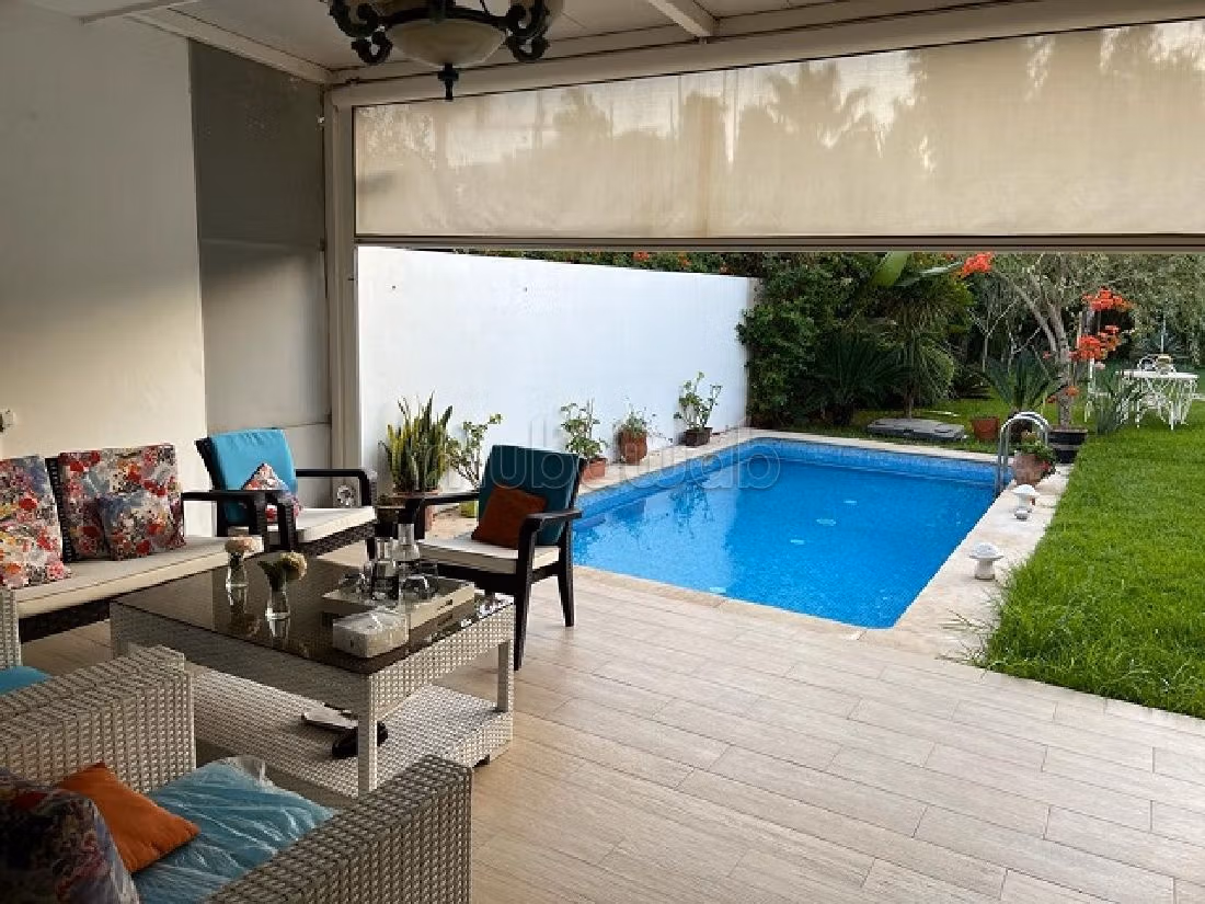 Furnished villa 800 m² for rent on Nations Beach — Photo 2