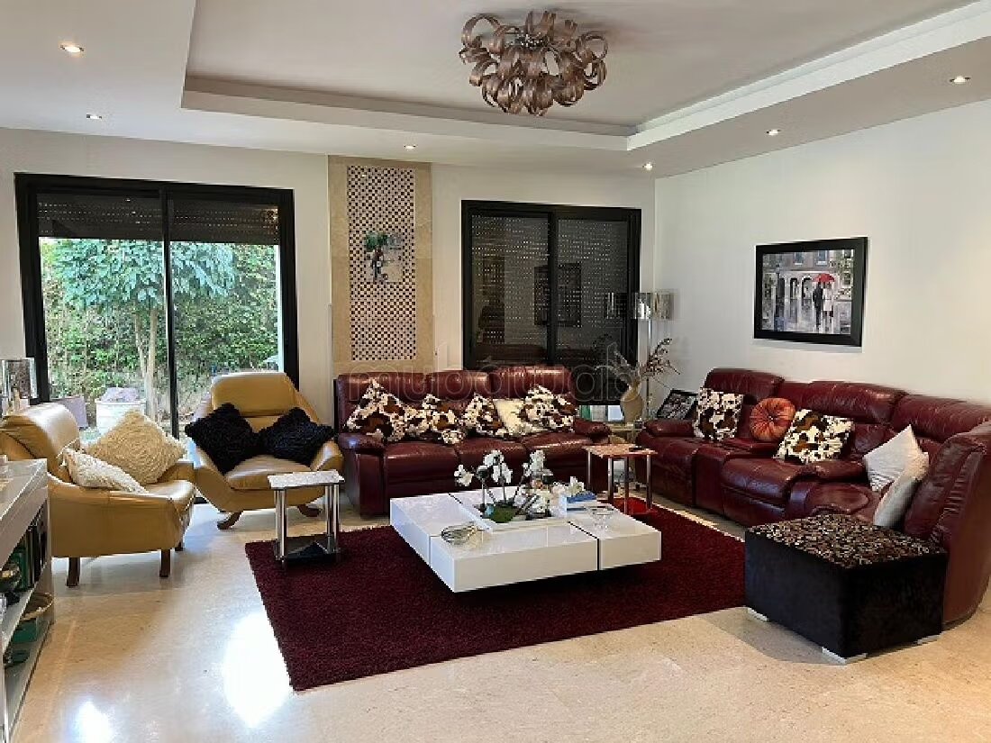 Furnished villa 800 m² for rent on Nations Beach — Photo 3