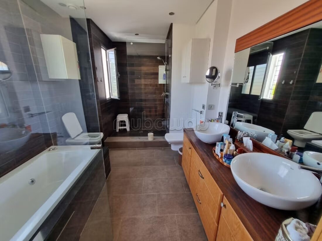 Luxury Villa 650 m² for Sale in Casablanca (Ville Verte) — Photo 3