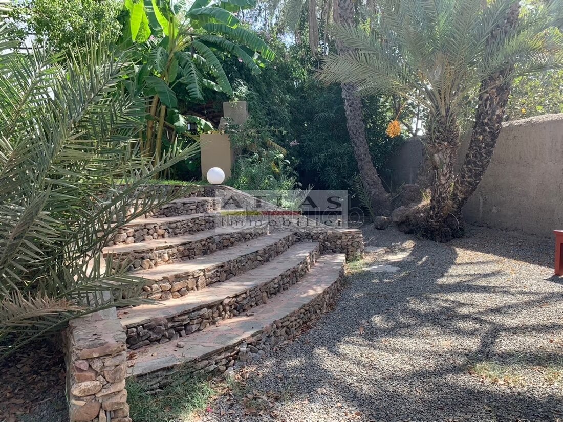 Kasbah 1,7 Hectare avec lac à vendre à Marrakech — Photo 30