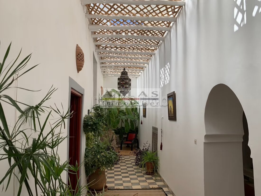Kasbah 1,7 Hectare avec lac à vendre à Marrakech — Photo 36