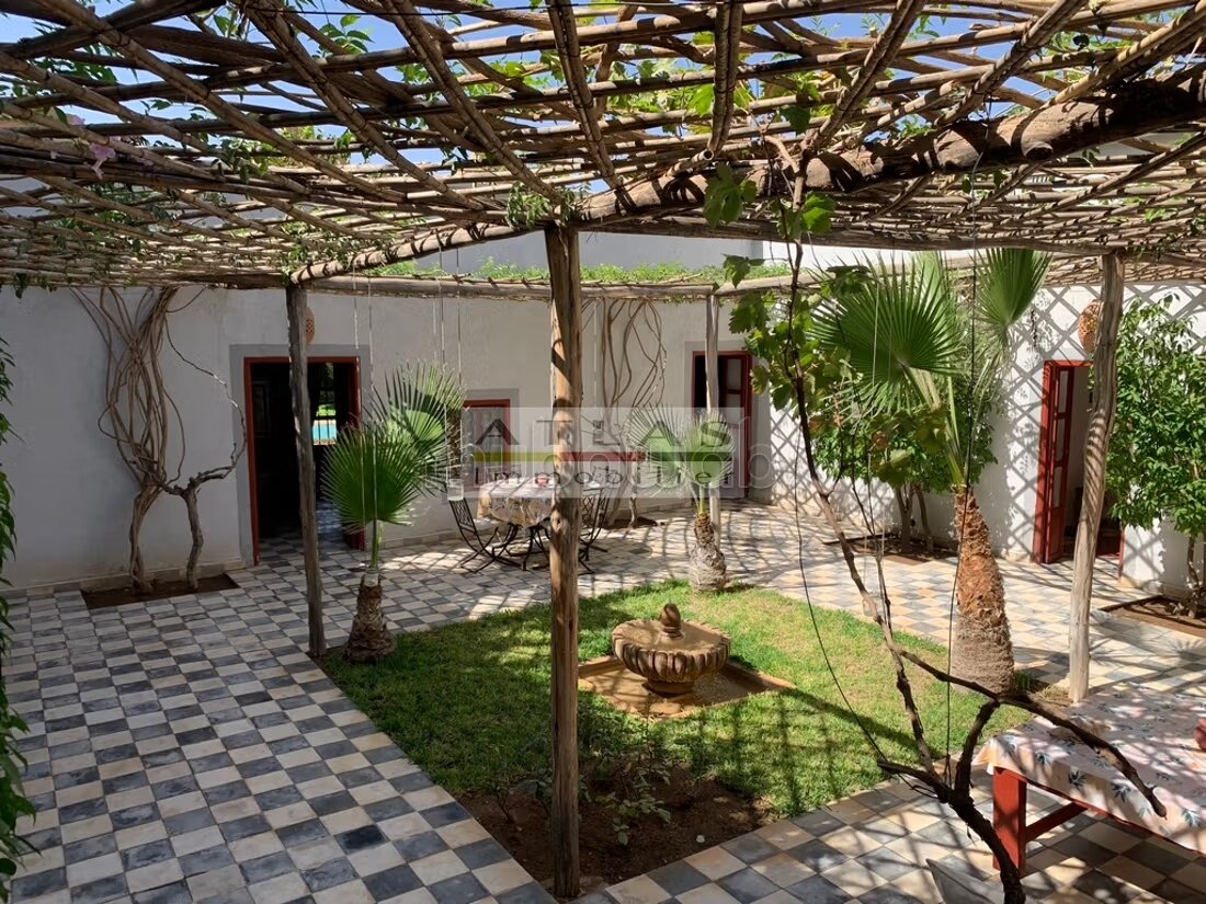 Kasbah 1,7 Hectare avec lac à vendre à Marrakech — Photo 38