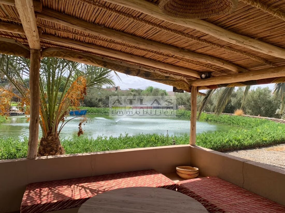 Kasbah 1,7 Hectare avec lac à vendre à Marrakech — Photo 19