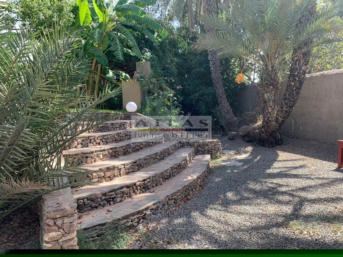 Kasbah 1,7 Hectare avec lac à vendre à Marrakech — Photo 29