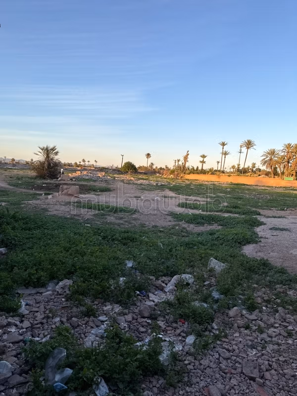 Land 950 m² for sale in Marrakech — Photo 2