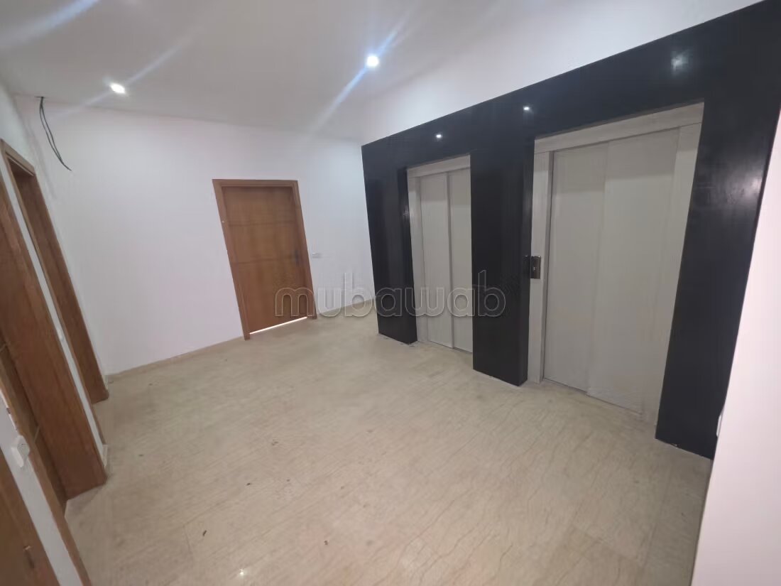 Bureau 88m² à louer à Fès — Photo 41