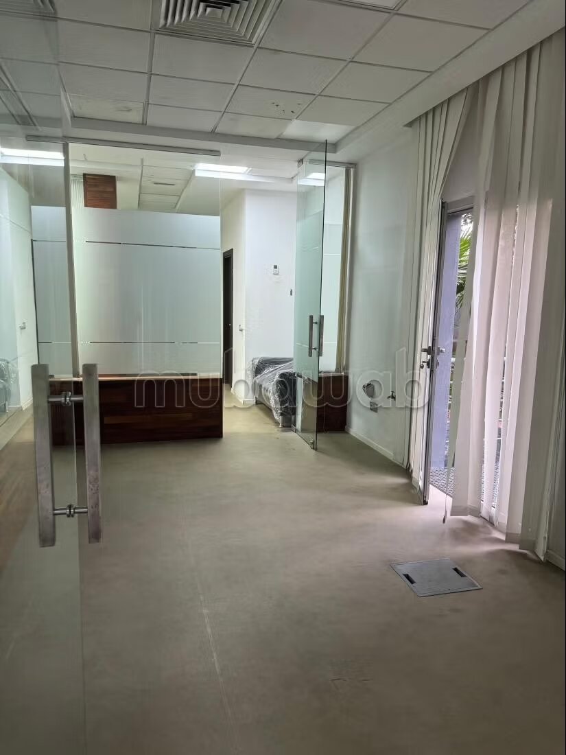 Office 700 m² for rent in Casablanca at Oasis — Photo 16