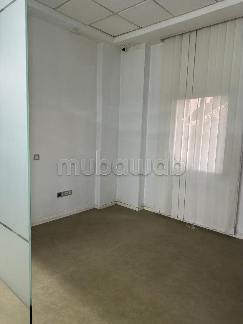 Office 700 m² for rent in Casablanca at Oasis — Photo 47
