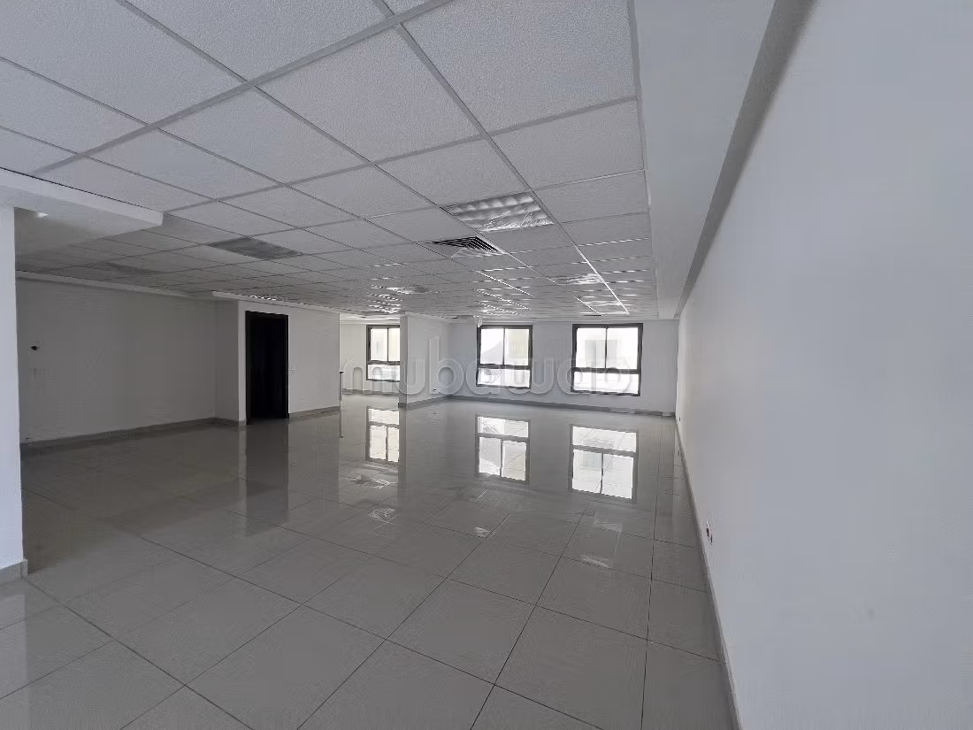 Office 105 m² for rent in Casablanca — Photo 2