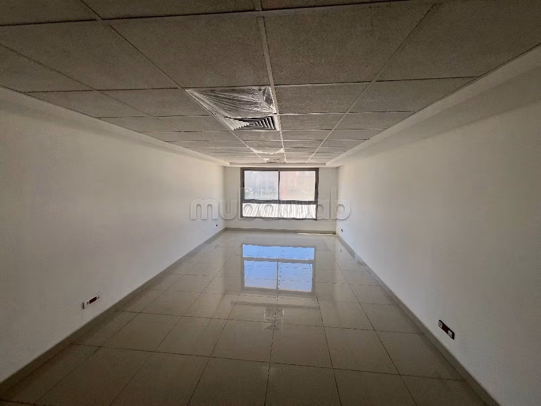 Office 105 m² for rent in Casablanca — Photo 8