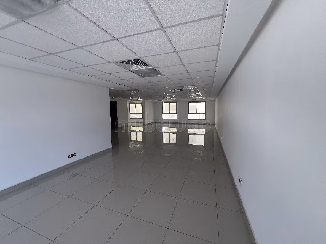 Office 105 m² for rent in Casablanca — Photo 10