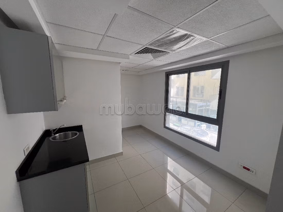 Office 105 m² for rent in Casablanca — Photo 24