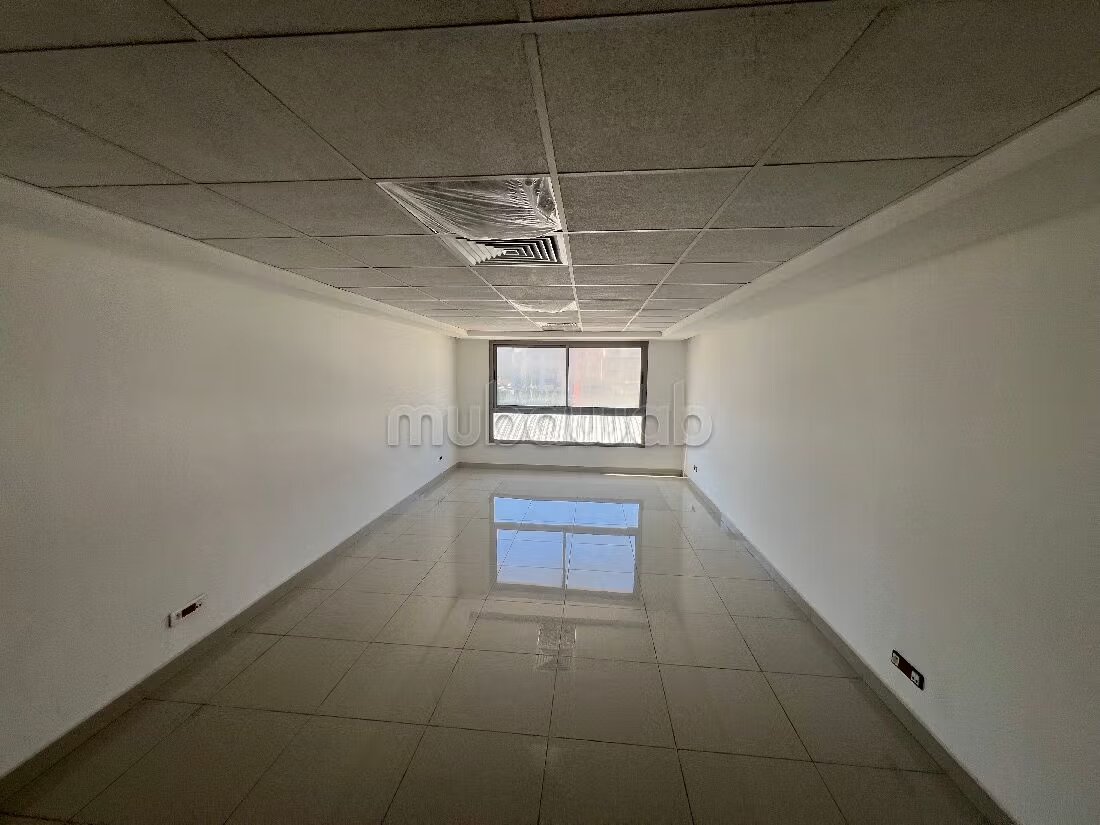Office 105 m² for rent in Casablanca — Photo 7