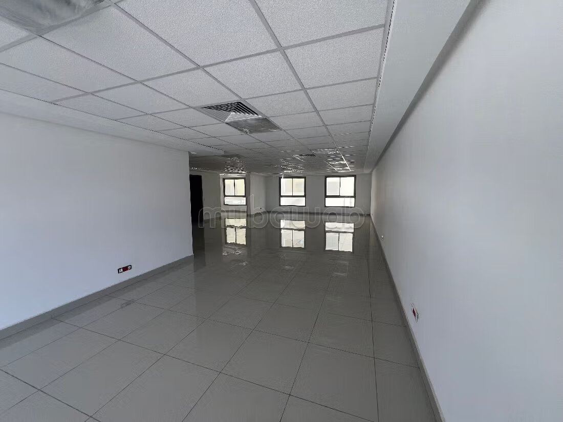 Office 105 m² for rent in Casablanca — Photo 9