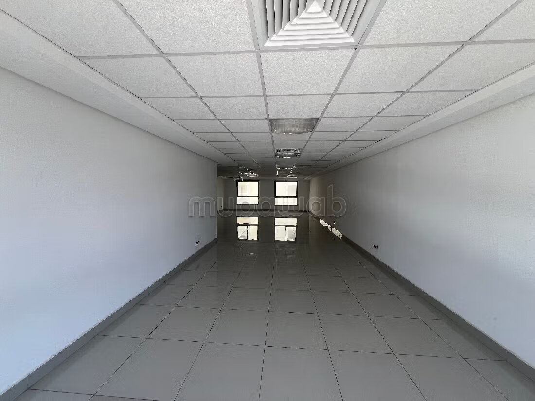 Office 105 m² for rent in Casablanca — Photo 11