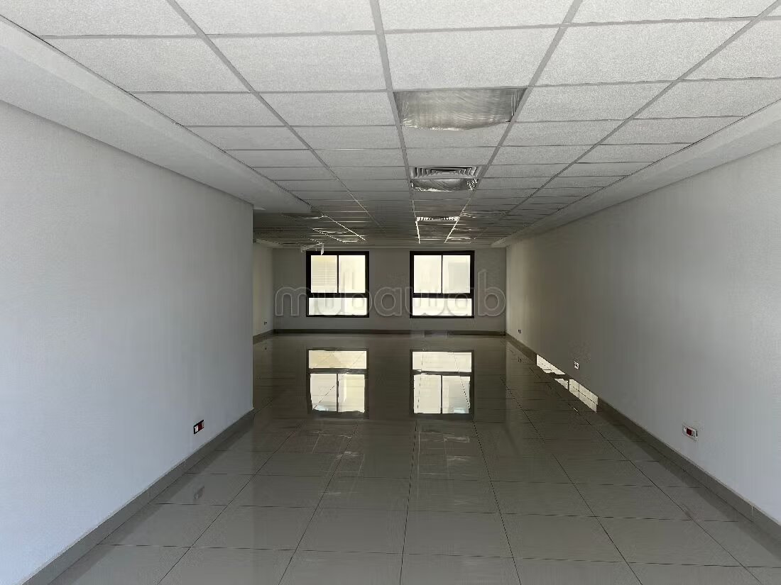Office 105 m² for rent in Casablanca — Photo 13