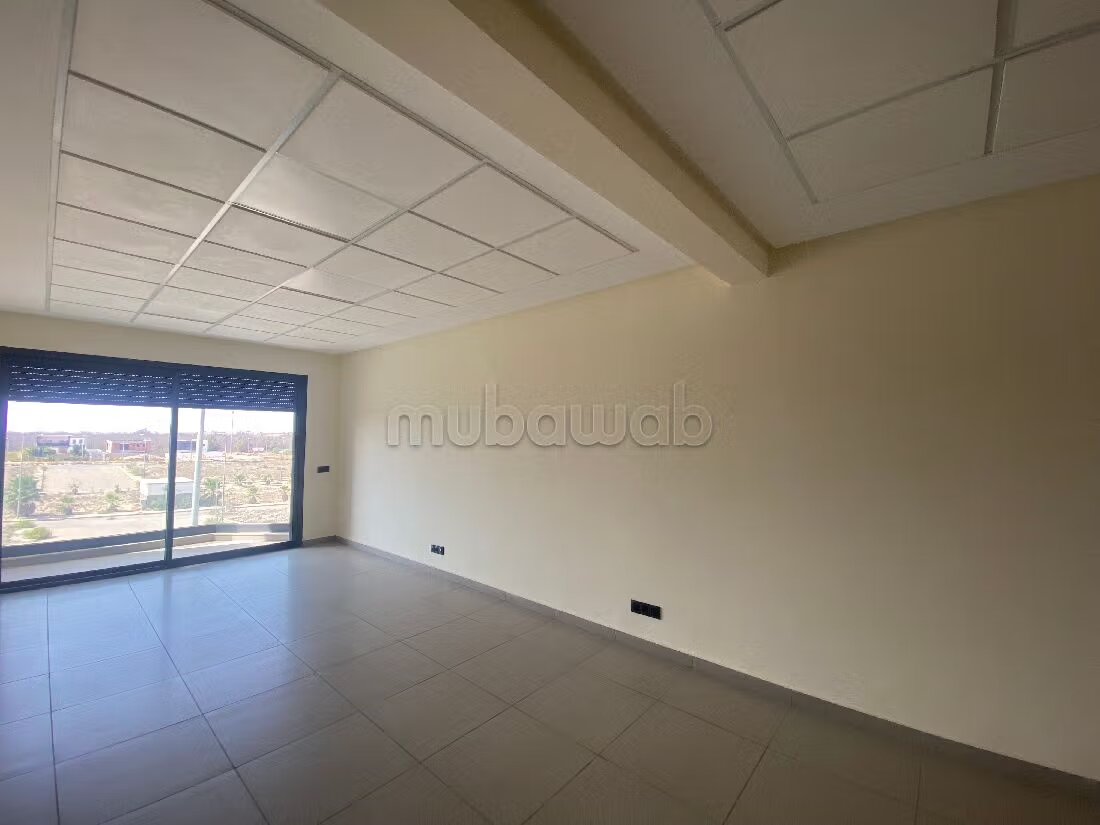 Office 75 m² for Rent in Casablanca — Photo 2