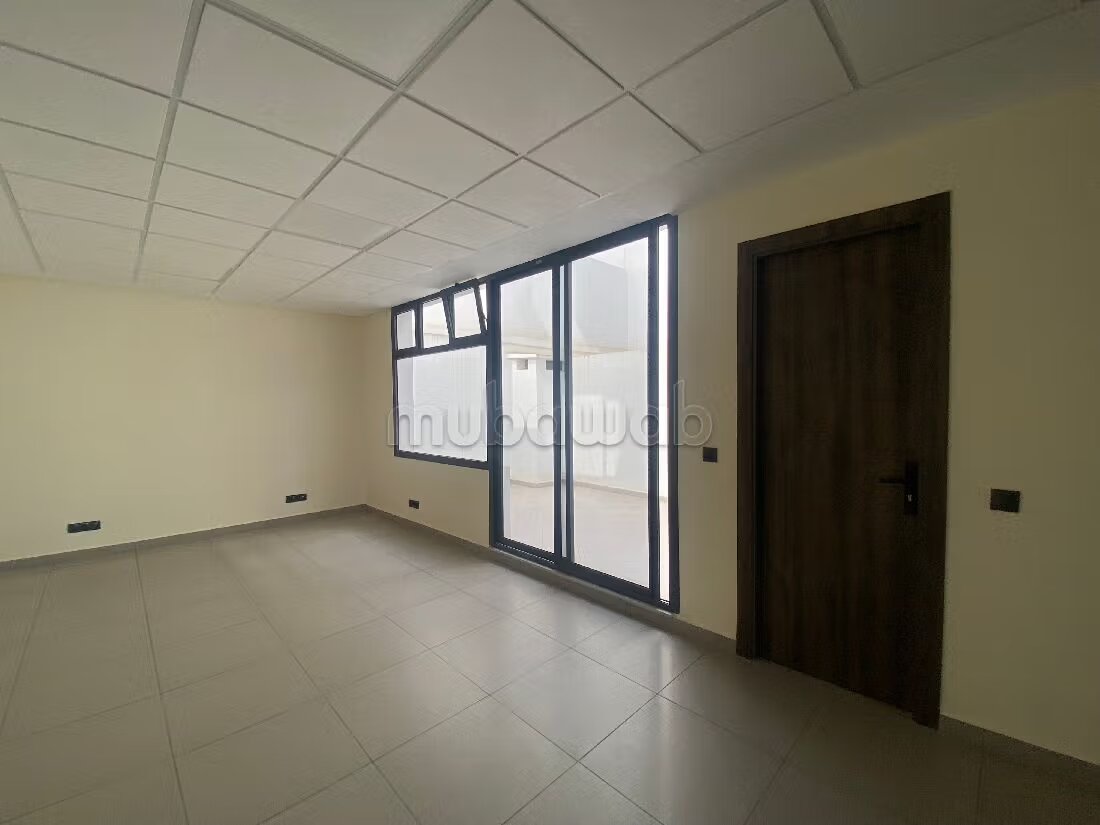 Office 75 m² for Rent in Casablanca — Photo 8