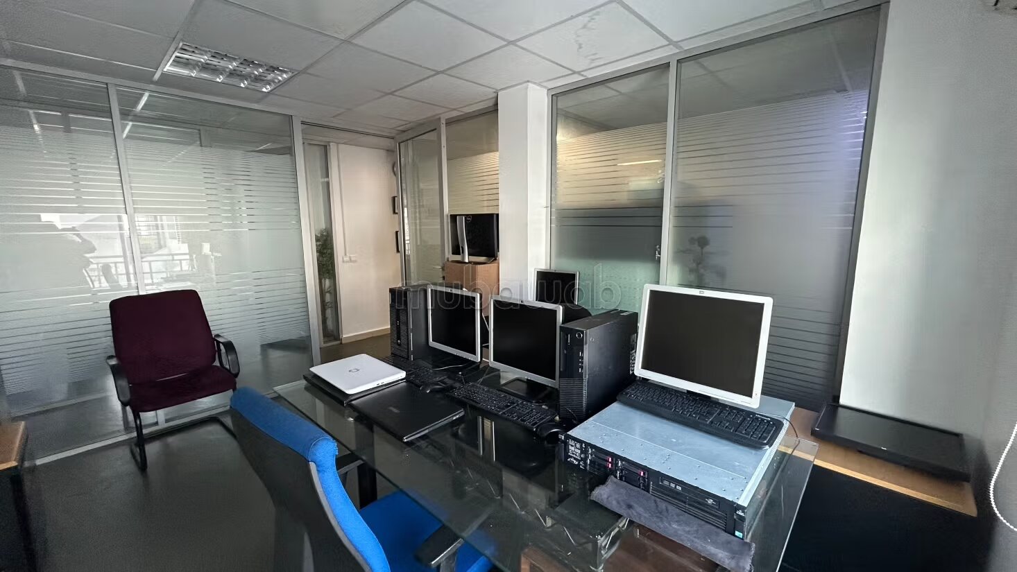 Office 158 m² for Sale in Casablanca - Moulay Youssef — Photo 11