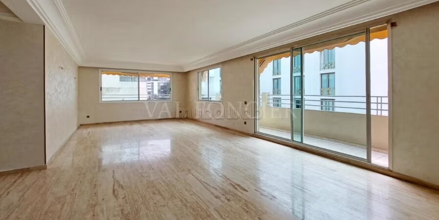 Office 158 m² for Sale in Casablanca - Moulay Youssef — Photo 25