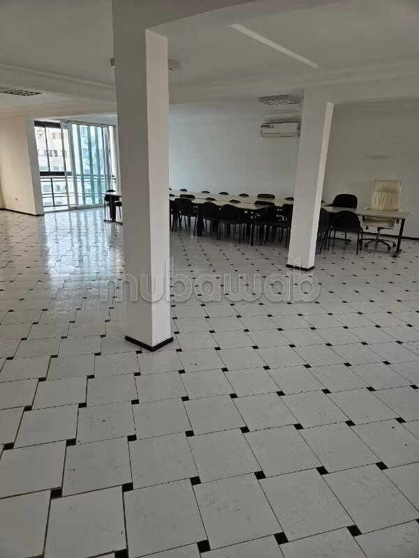 Office 158 m² for Sale in Casablanca - Moulay Youssef — Photo 28