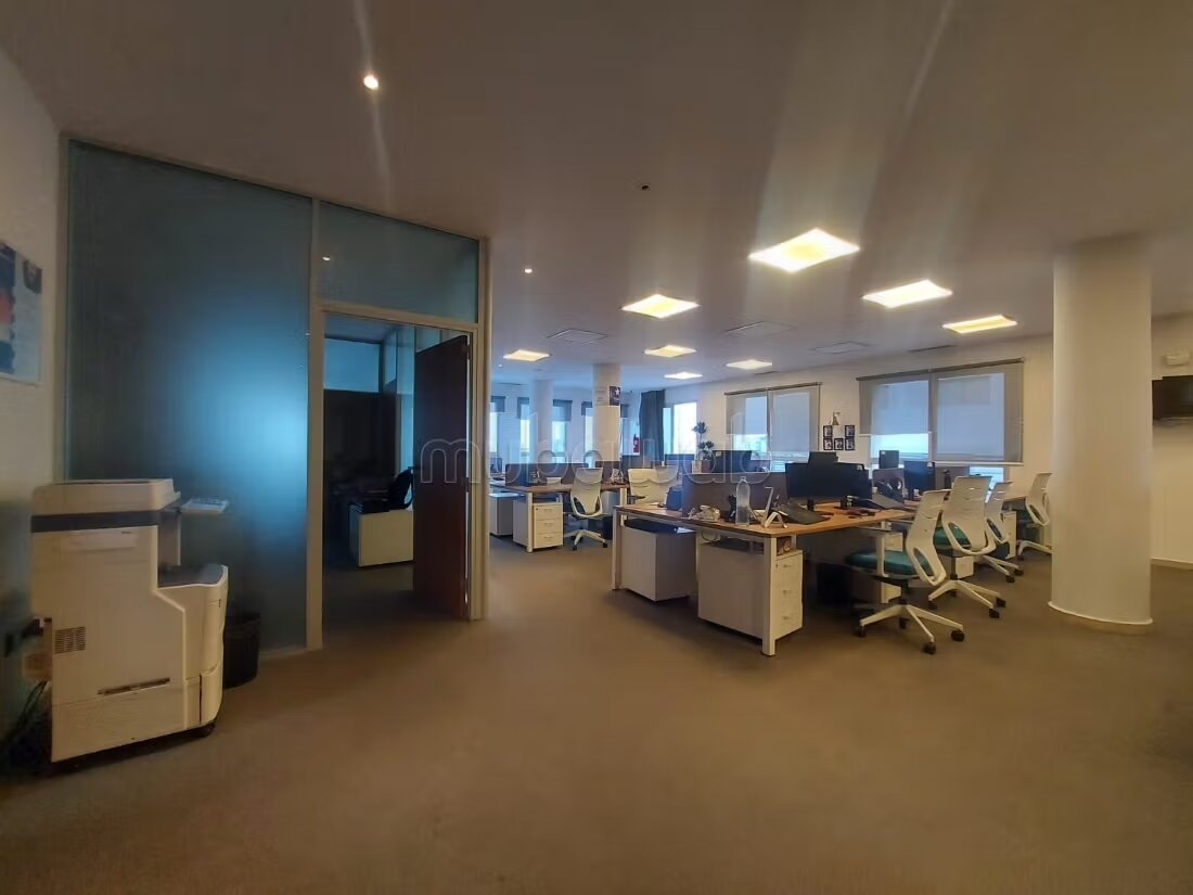 Office 299 m² for rent in Sidi Maarouf, Casablanca — Photo 11