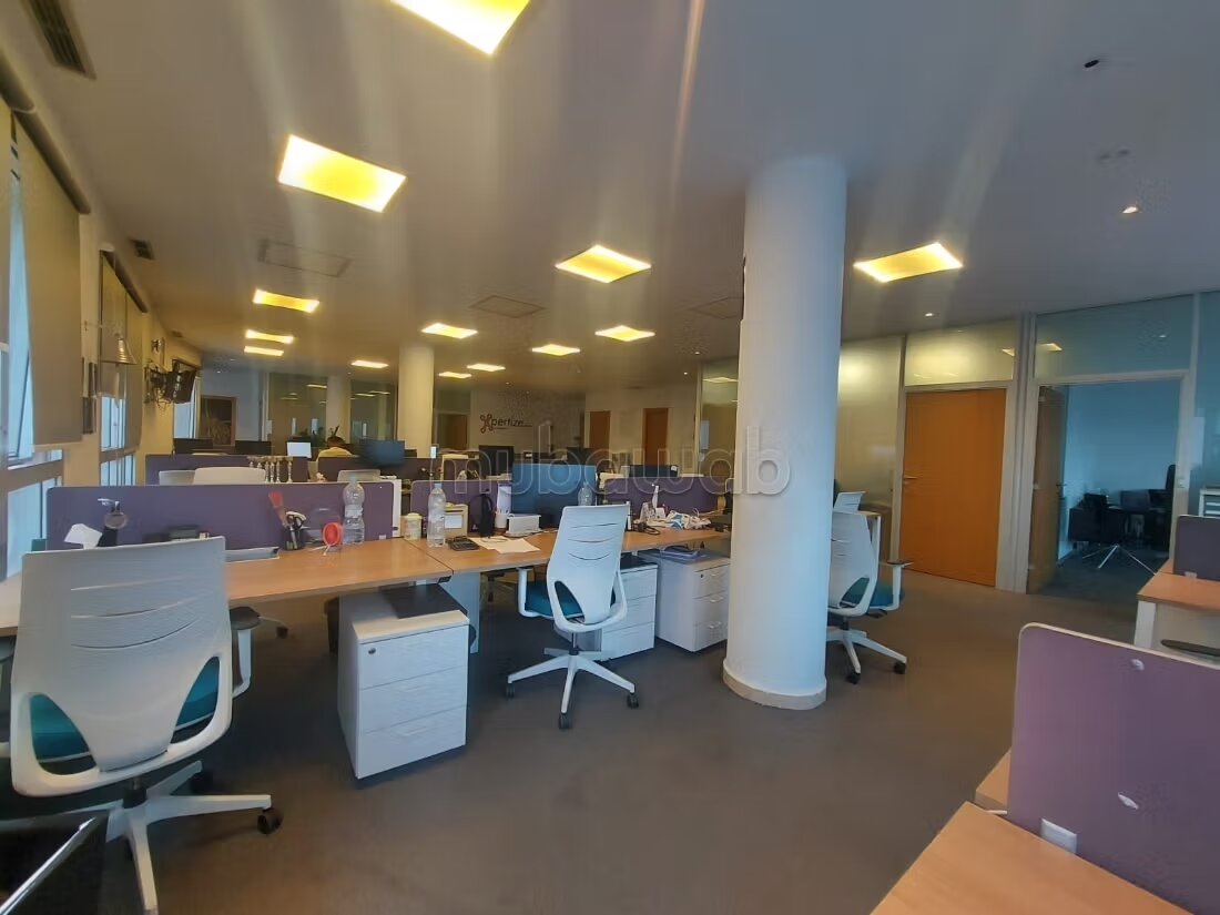 Office 299 m² for rent in Sidi Maarouf, Casablanca — Photo 21