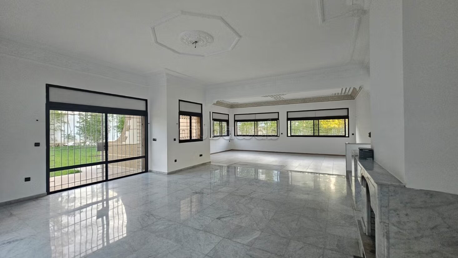 Office 700 m² for Rent in Rabat (Souissi) — Photo 12