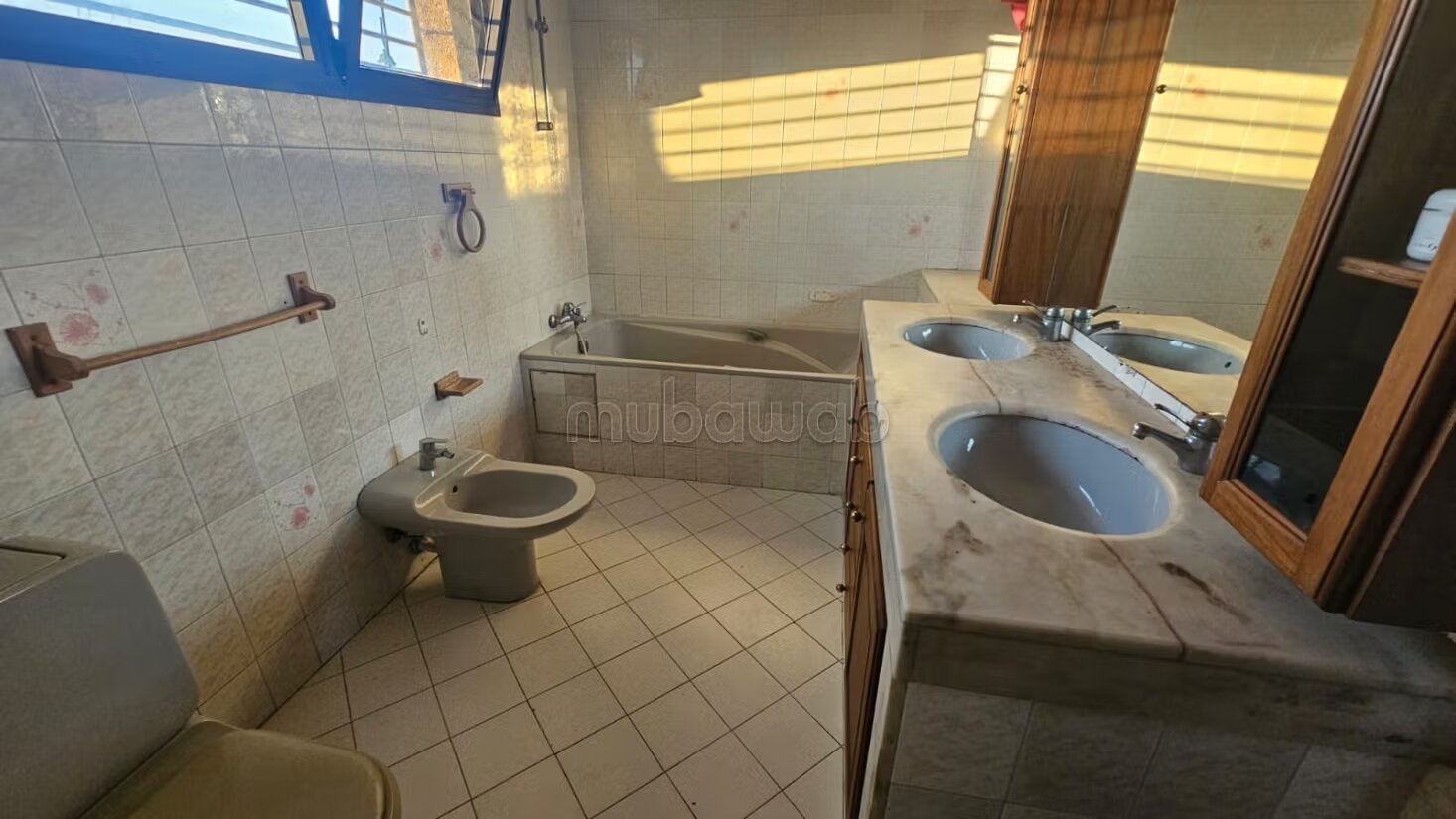 Office 700 m² for Rent in Rabat (Souissi) — Photo 17