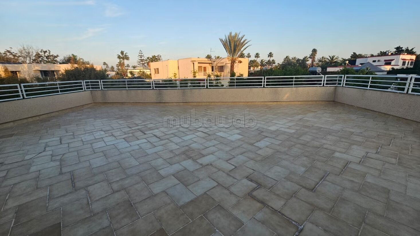 Office 700 m² for Rent in Rabat (Souissi) — Photo 28
