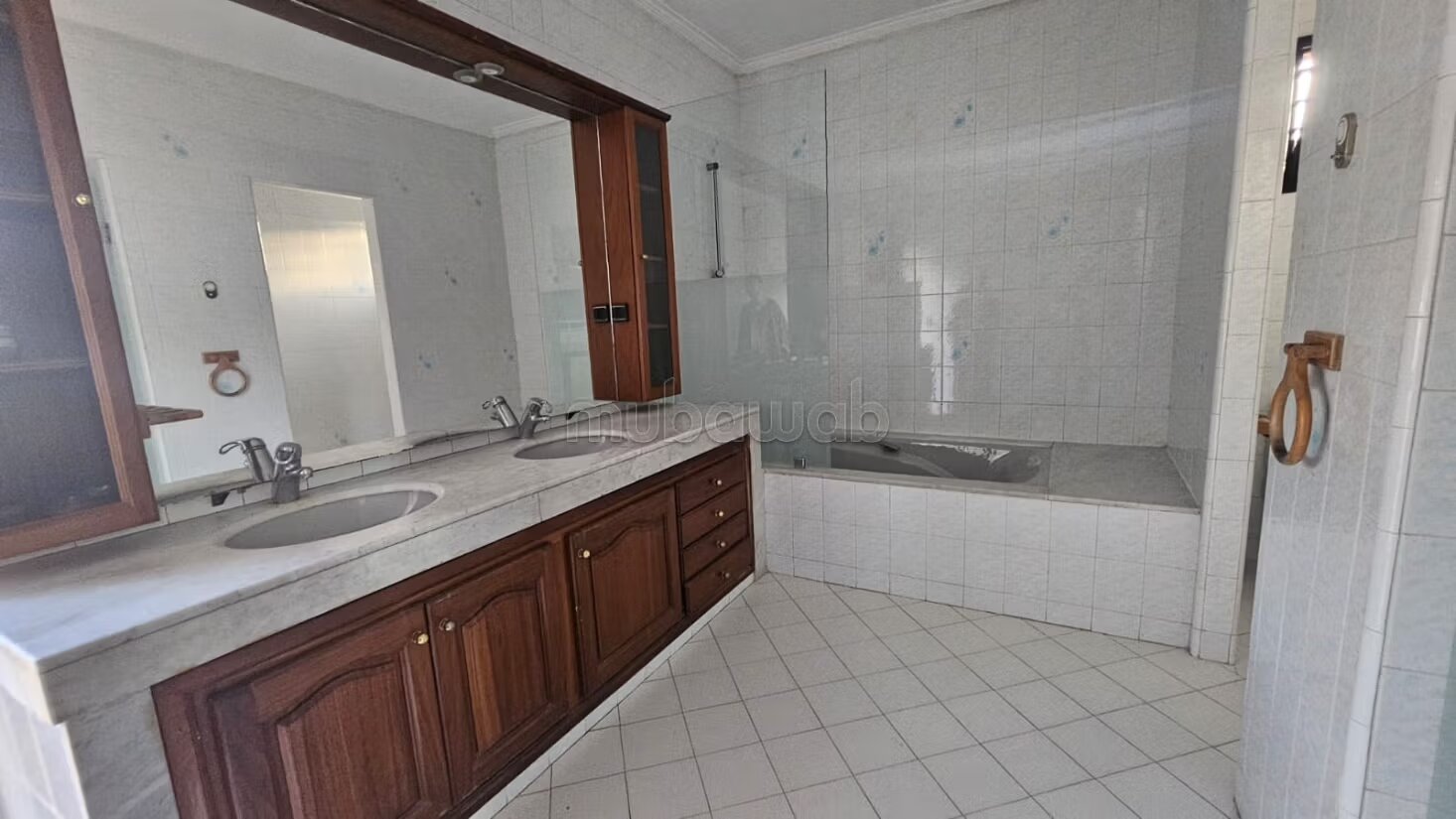 Office 700 m² for Rent in Rabat (Souissi) — Photo 30
