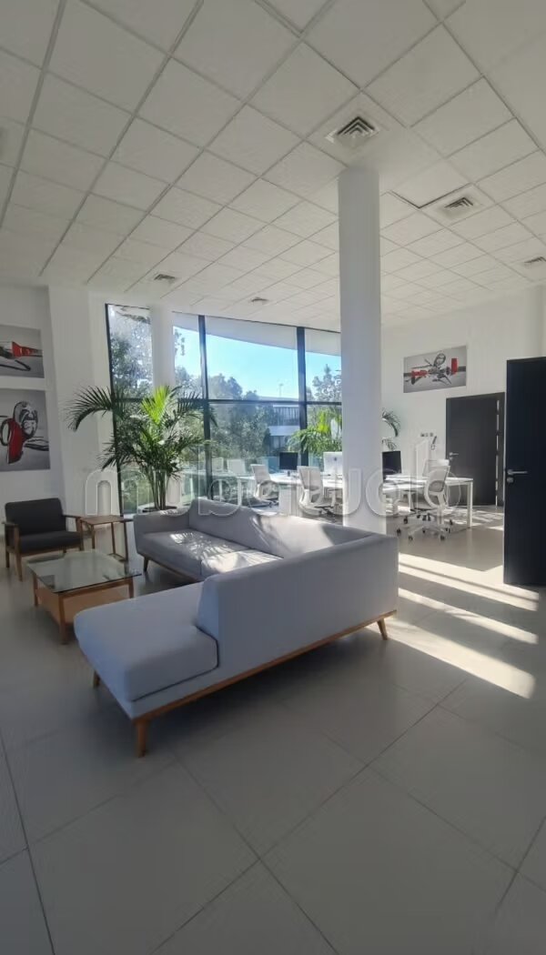Office 700 m² for Rent in Rabat (Souissi) — Photo 33