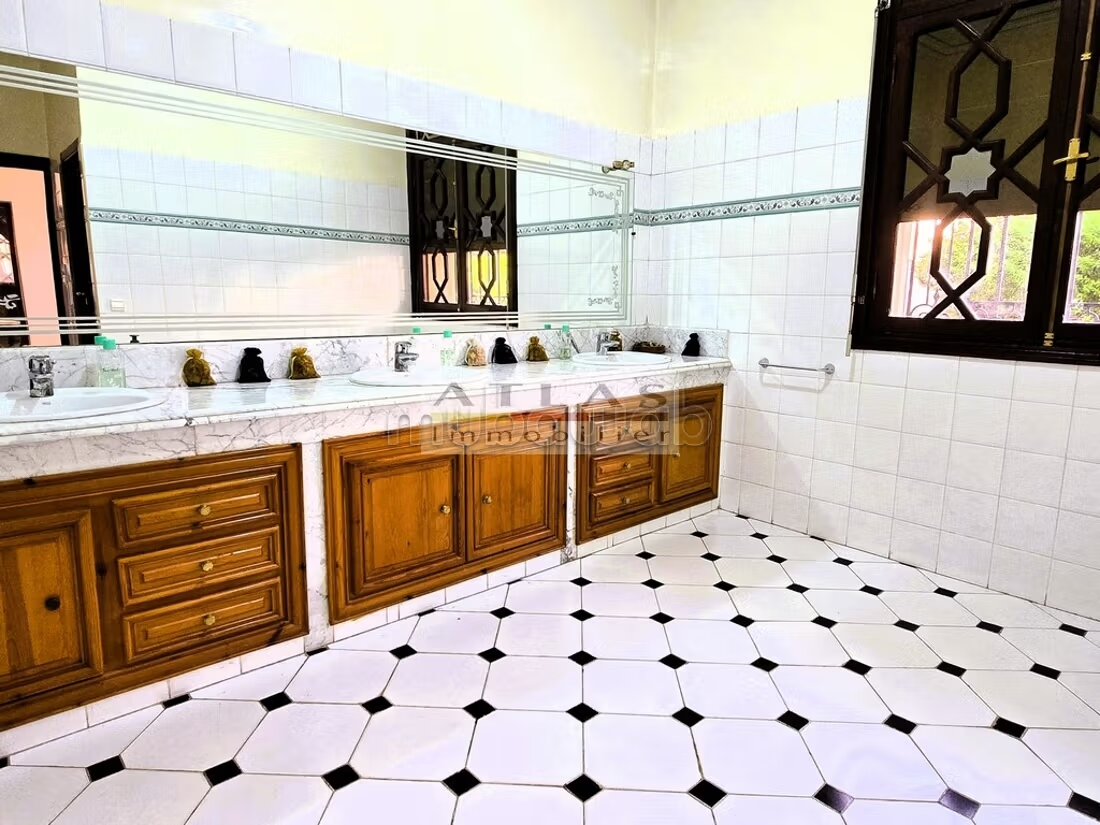 Villa 578 m² for sale in Marrakech — Photo 13